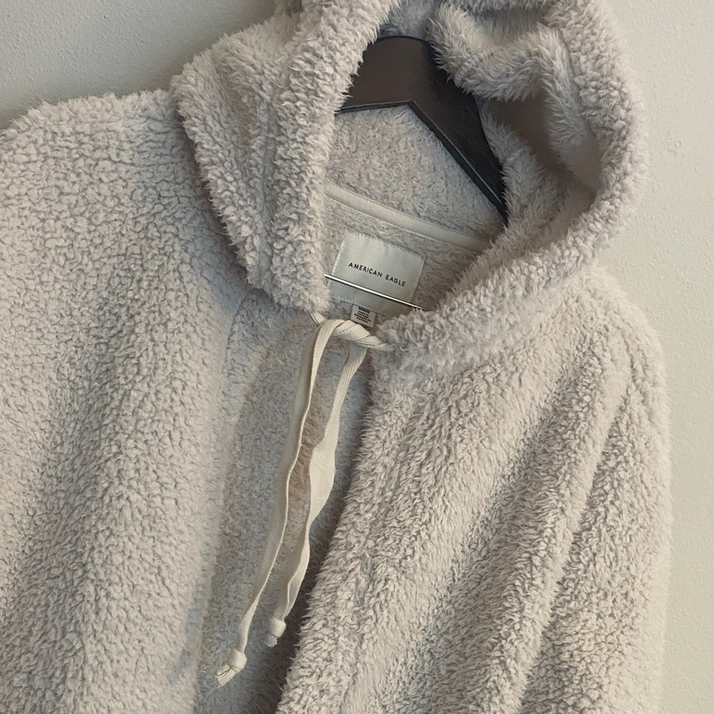 American Eagle Outfitters Cozy Cream Sherpa Open Cardigan Hooded Jacket. Medium